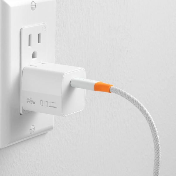 Insignia 30W USB-C Wall Charger Fast Compact Foldable Plug-4